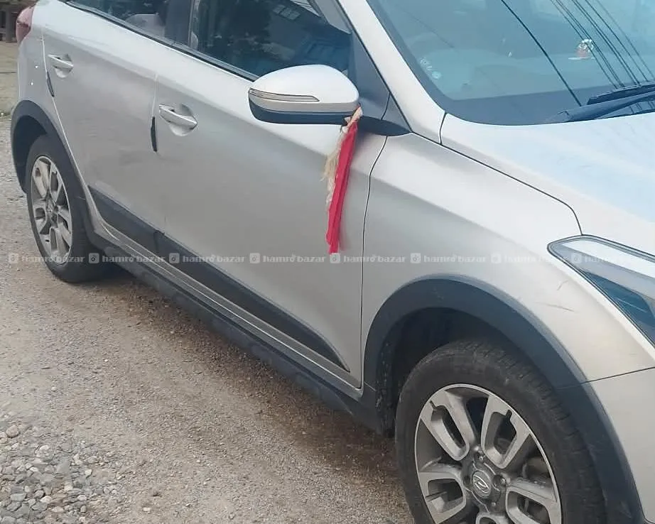 Hyundai i20 Silver 4