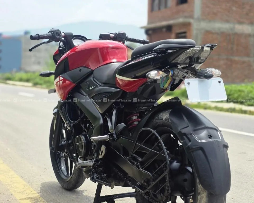ns200cc - 84 lot 9818846575 or 976-8397661 3