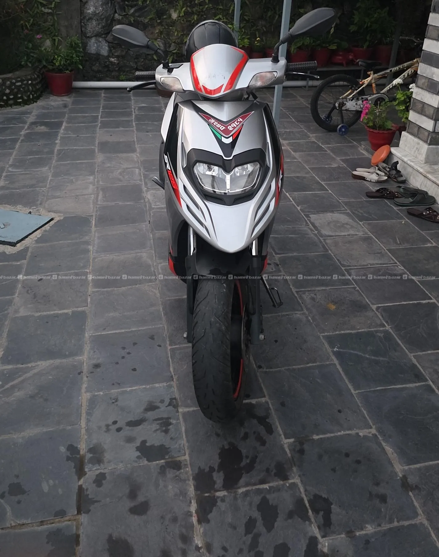 Aprilla 125 cc scooter on sale 150,000 with helmet 6