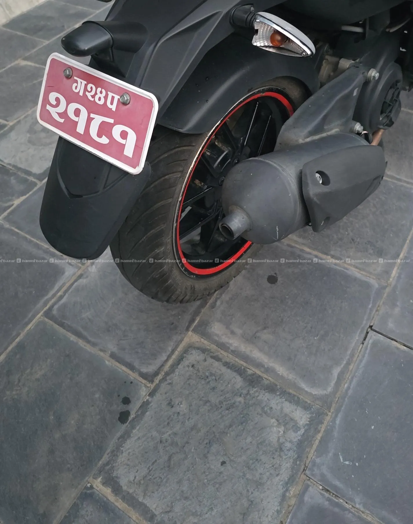 Aprilla 125 cc scooter on sale 150,000 with helmet 5