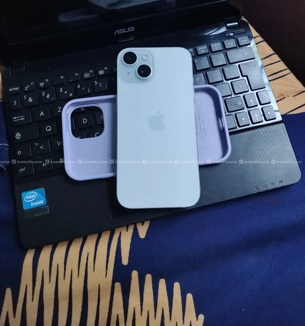 iPhone 15 128 GB blue 4