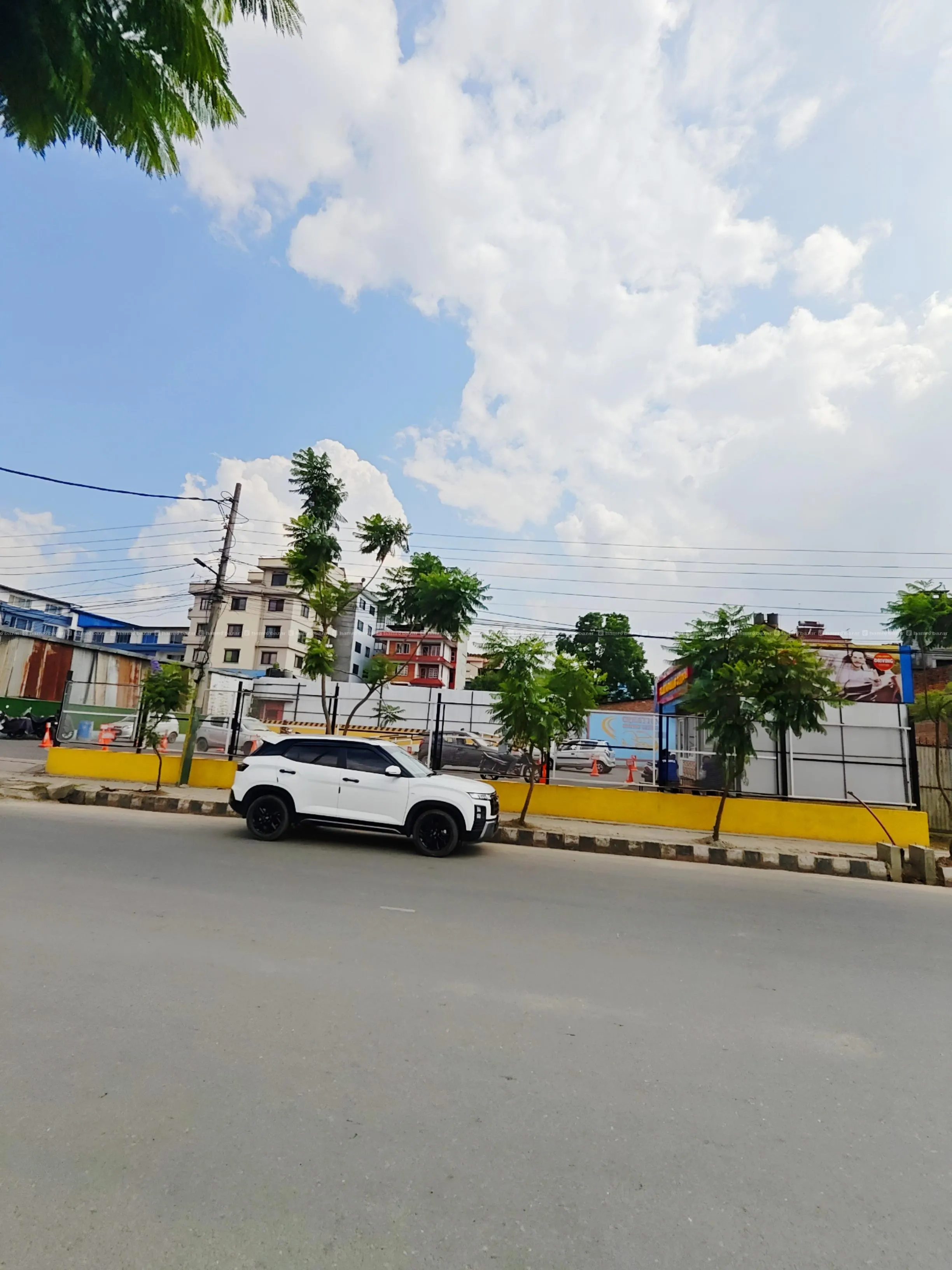 KUPONDOLE - LAND FOR SALE AT CORRIDOR YALA MARG 4