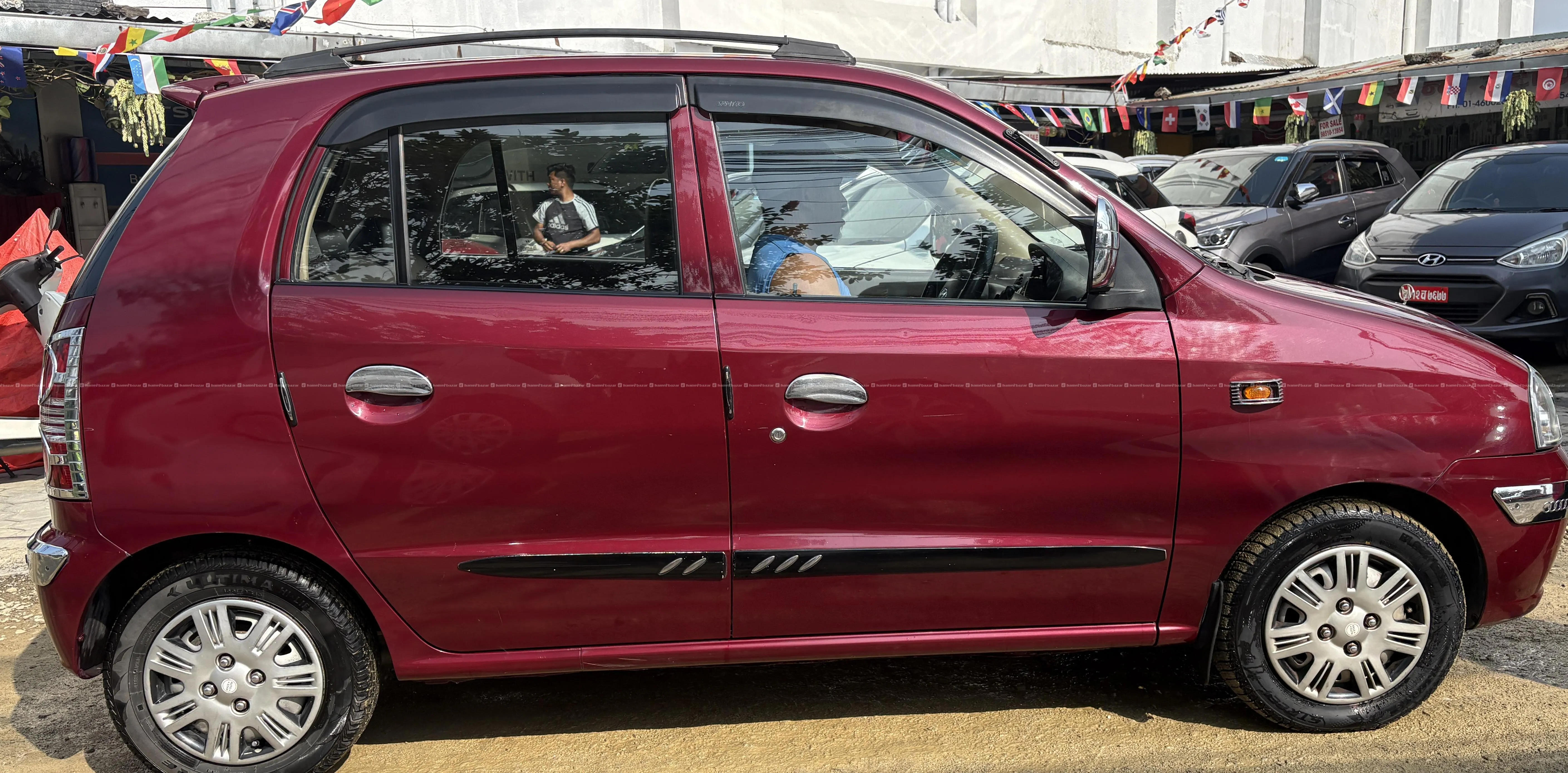 excellent condition 2014 model Santro on sale 3