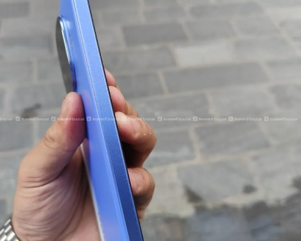 vivo IQOO NEO 10R (8/256) perfect for gaming and heavy used 5