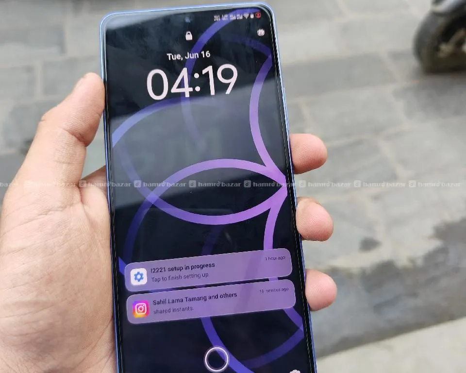vivo IQOO NEO 10R (8/256) perfect for gaming and heavy used 3