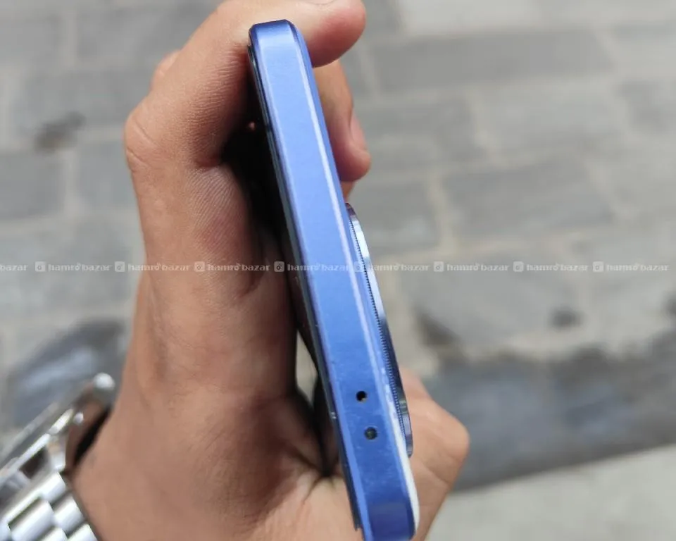 vivo IQOO NEO 10R (8/256) perfect for gaming and heavy used 2