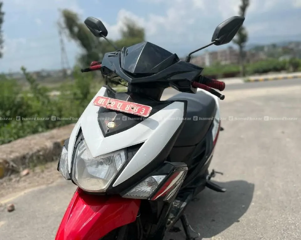 rayzr - 81 lot 9818846575 or 976-8397661 3