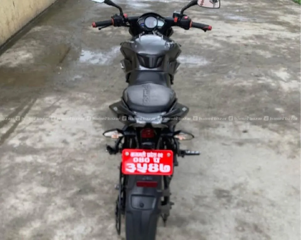 NS 125 bike 3