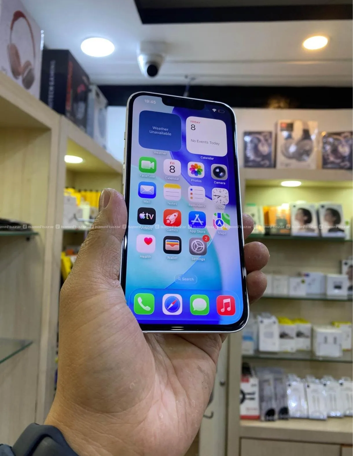 iPhone 13 256gb Back pannel cracked Urgent sell ‼️ 5
