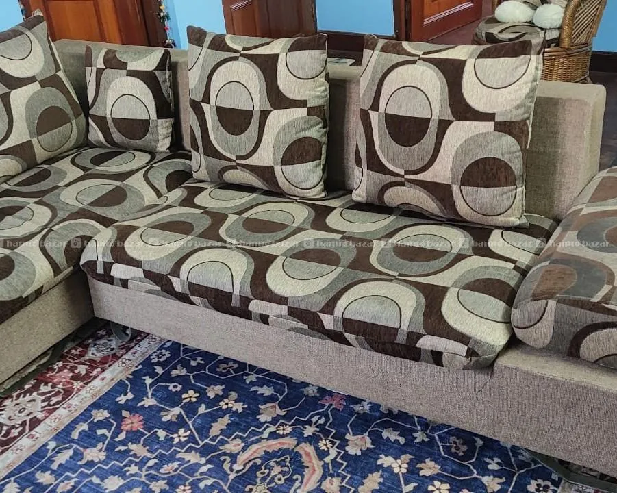 6 seater sofa With table 2