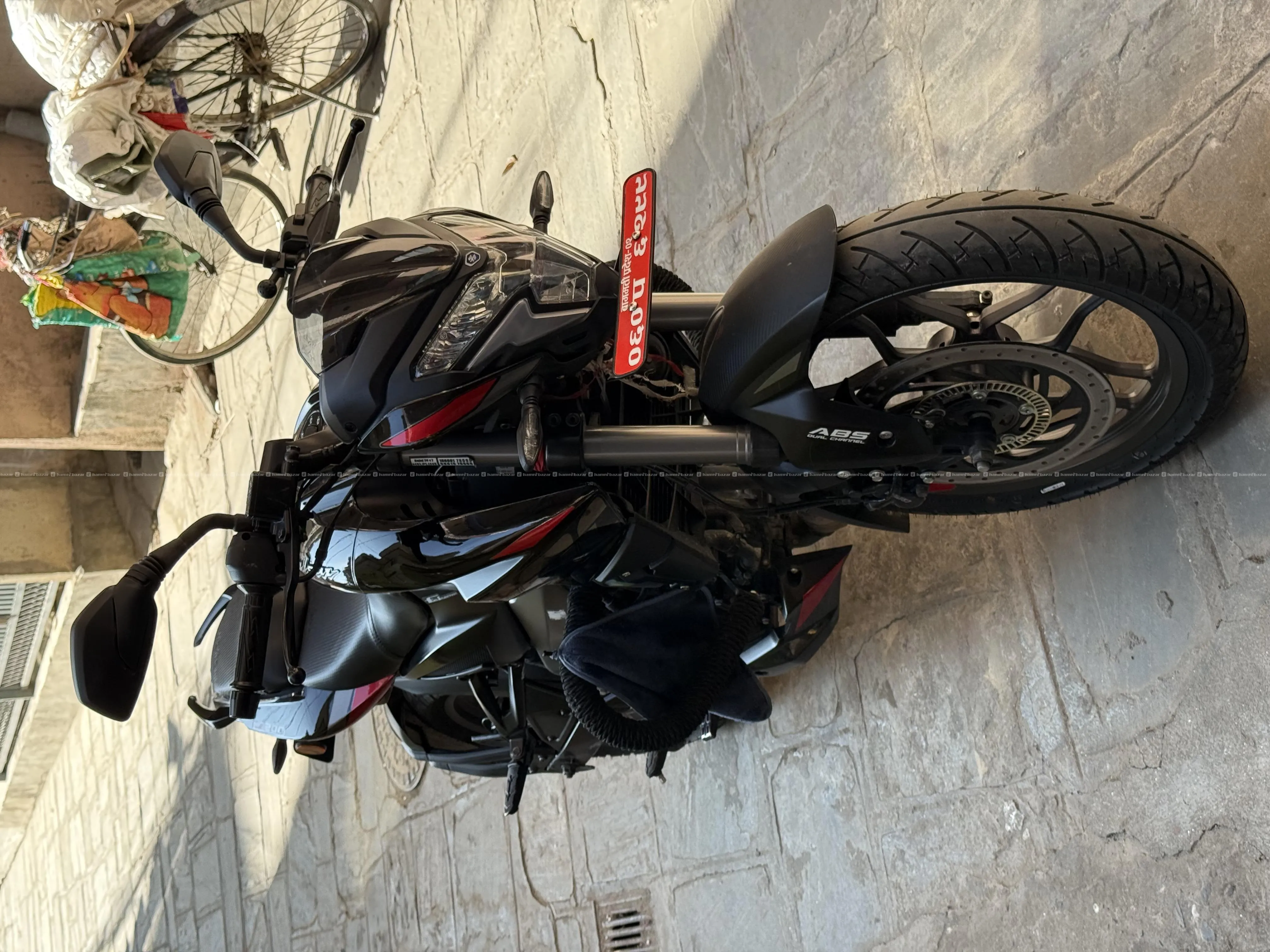 NS200 FiABS ,2025 model .Km-3k running 3