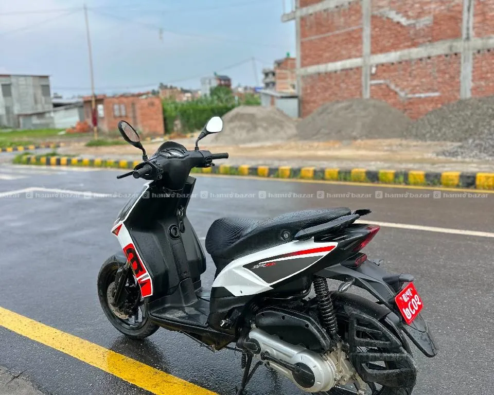 Aprilla sr 150cc lot 99 super fresh condition 4
