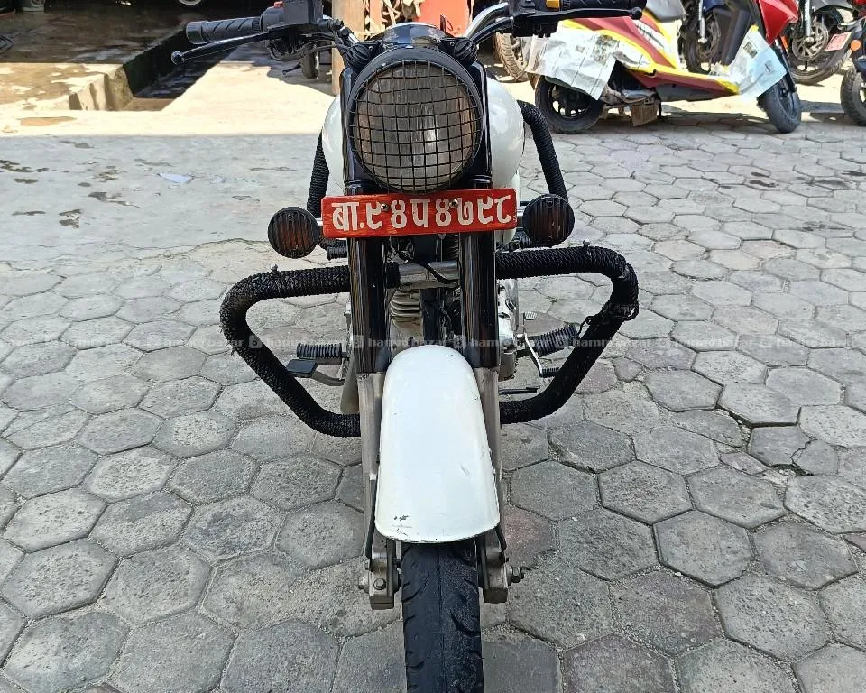 Royal Enfield Bullet Classic-350,94 Lot. 2