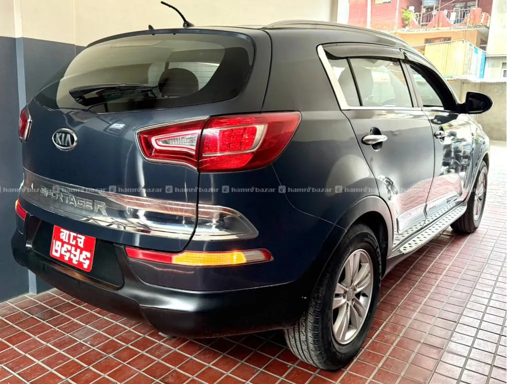 Kia Sportage 2010 Awd Petrol Only 40k Km Fresh Suv 6