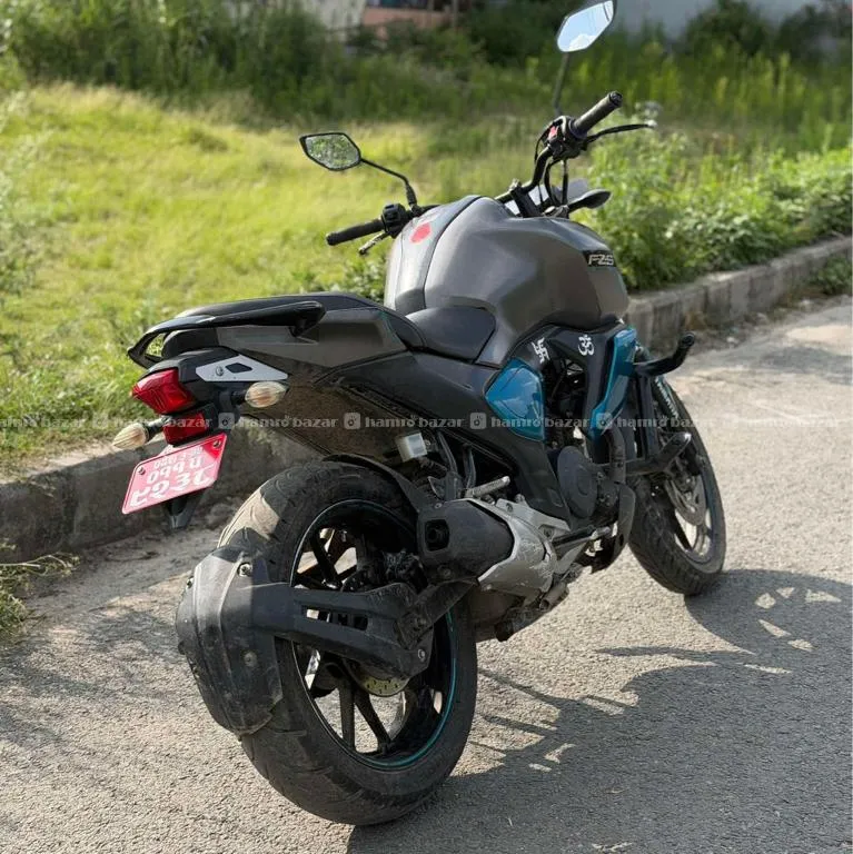 Yamaha Fzs V3 Fi Abs 111-lot 9803656430 2