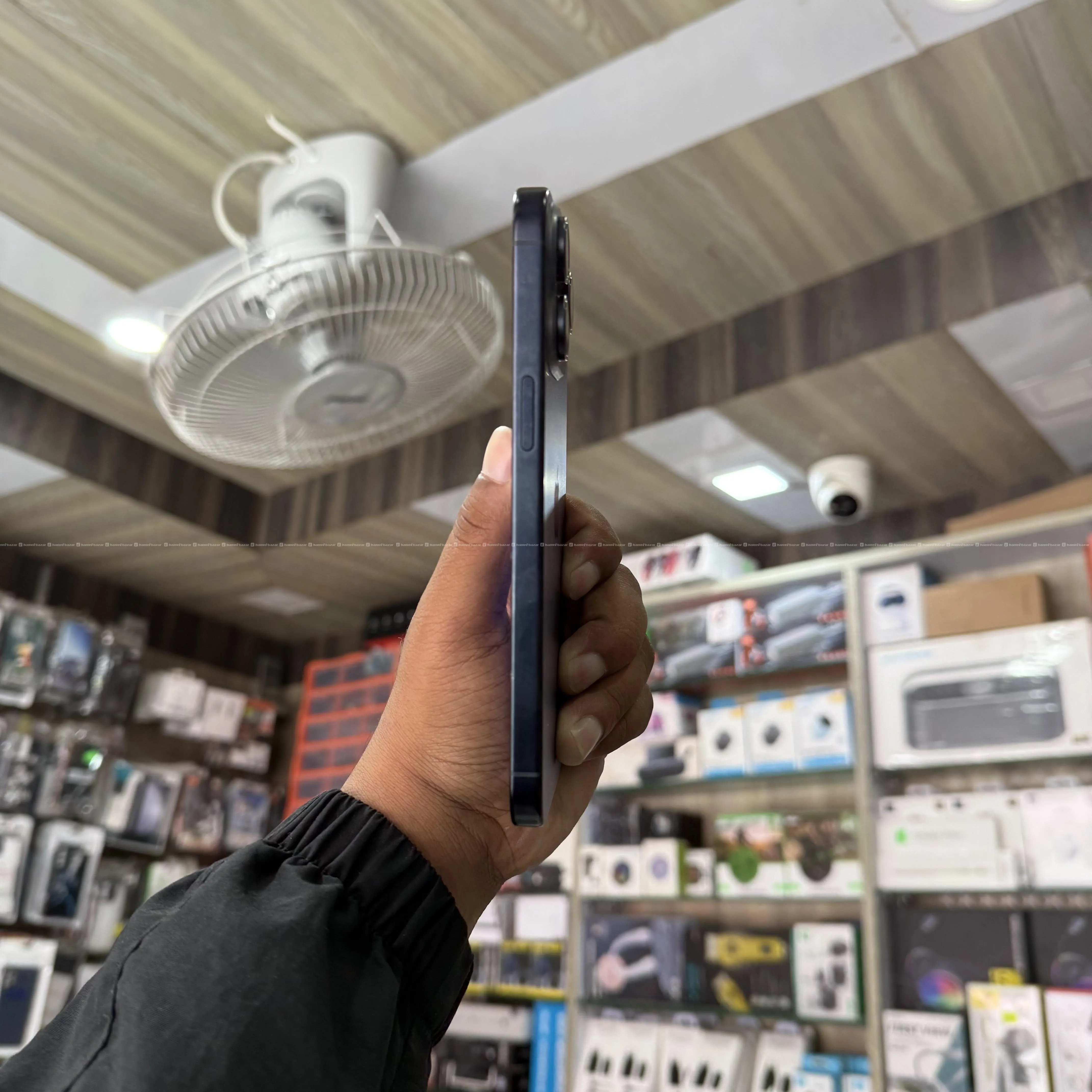 iPhone 15 Pro Max ( 256GB ) - Available Now 5