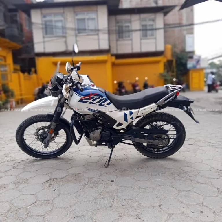 143 Lot Xpulse 200 4v Fi&abs 2