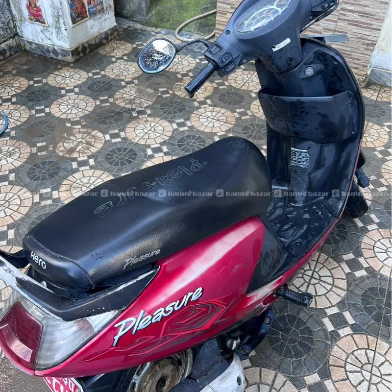 Hero Pleasure Scooter -Lot No.53-Good Condition 2