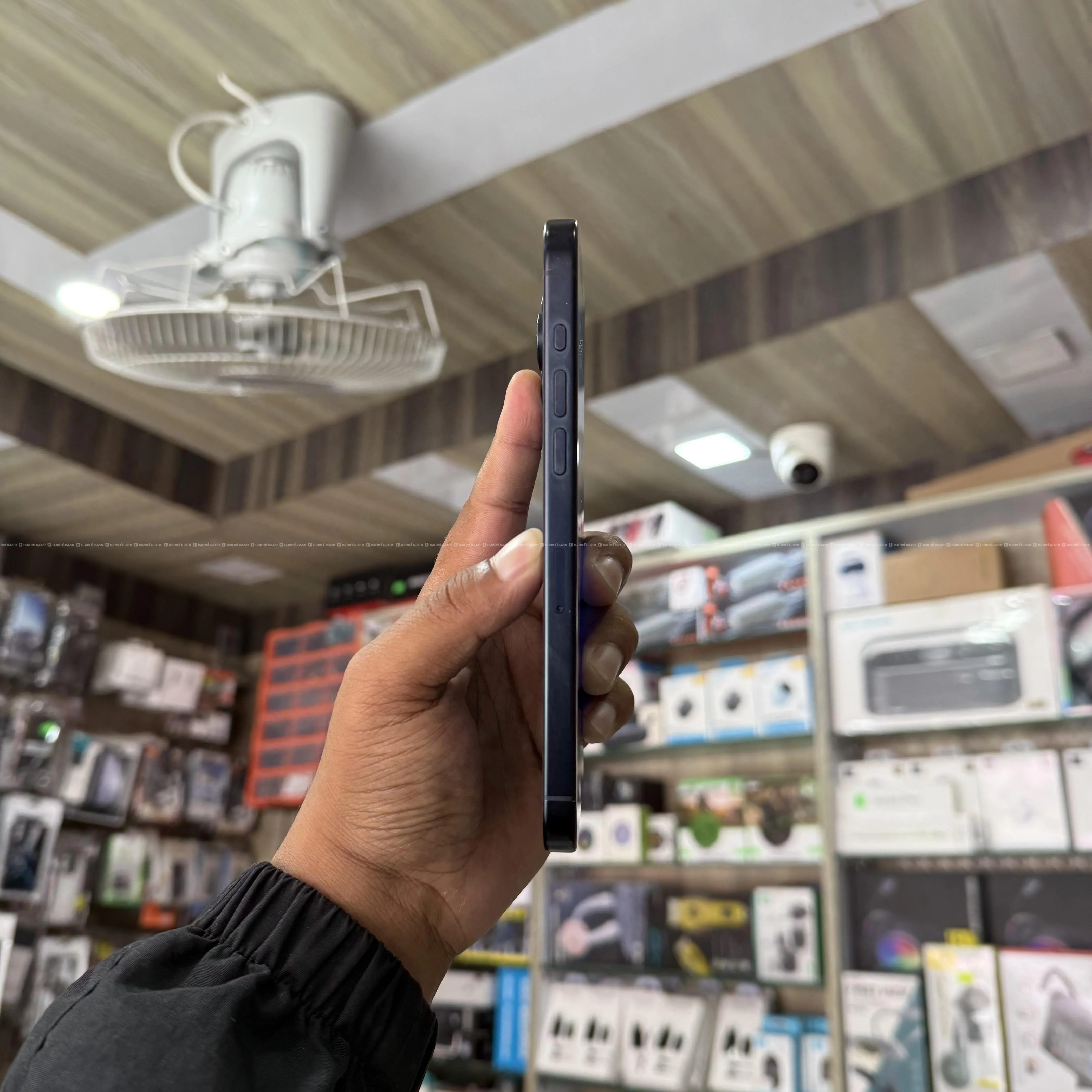 iPhone 15 Pro Max ( 256GB ) - Available Now 6
