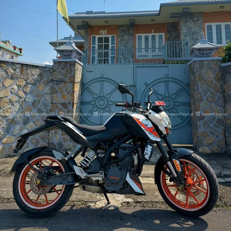 fresh Duke 200 2018 last model 2