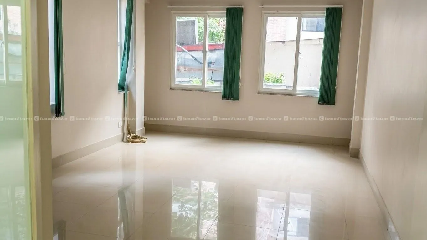 commercial space available on rent Kupondol 4