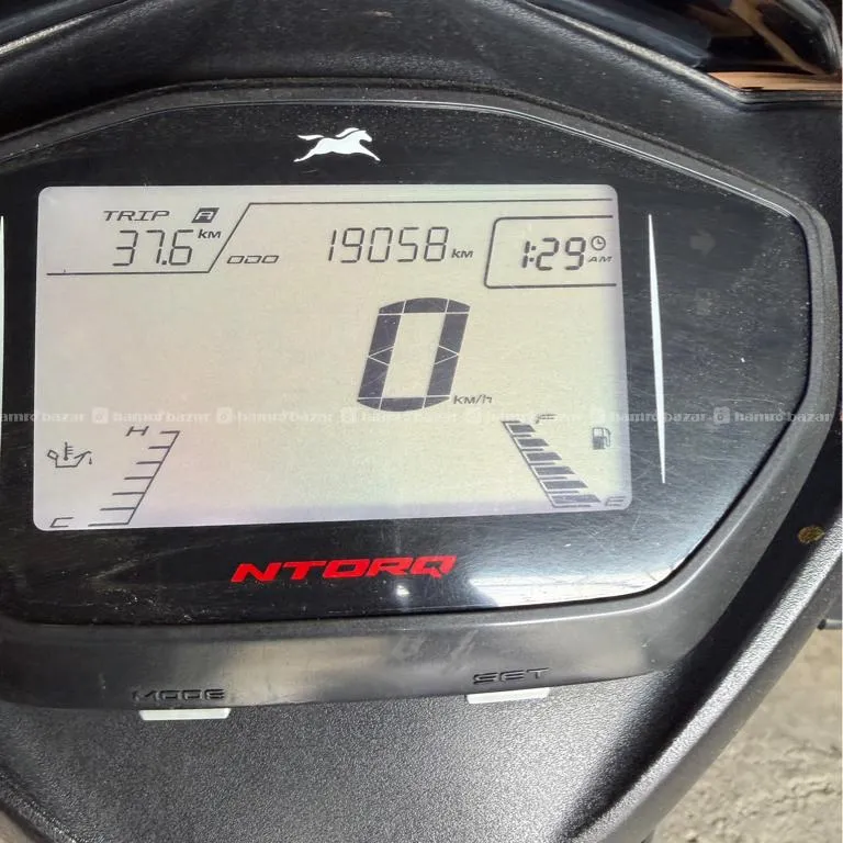 Tvs Ntroq In Sale.Lot 109. 3