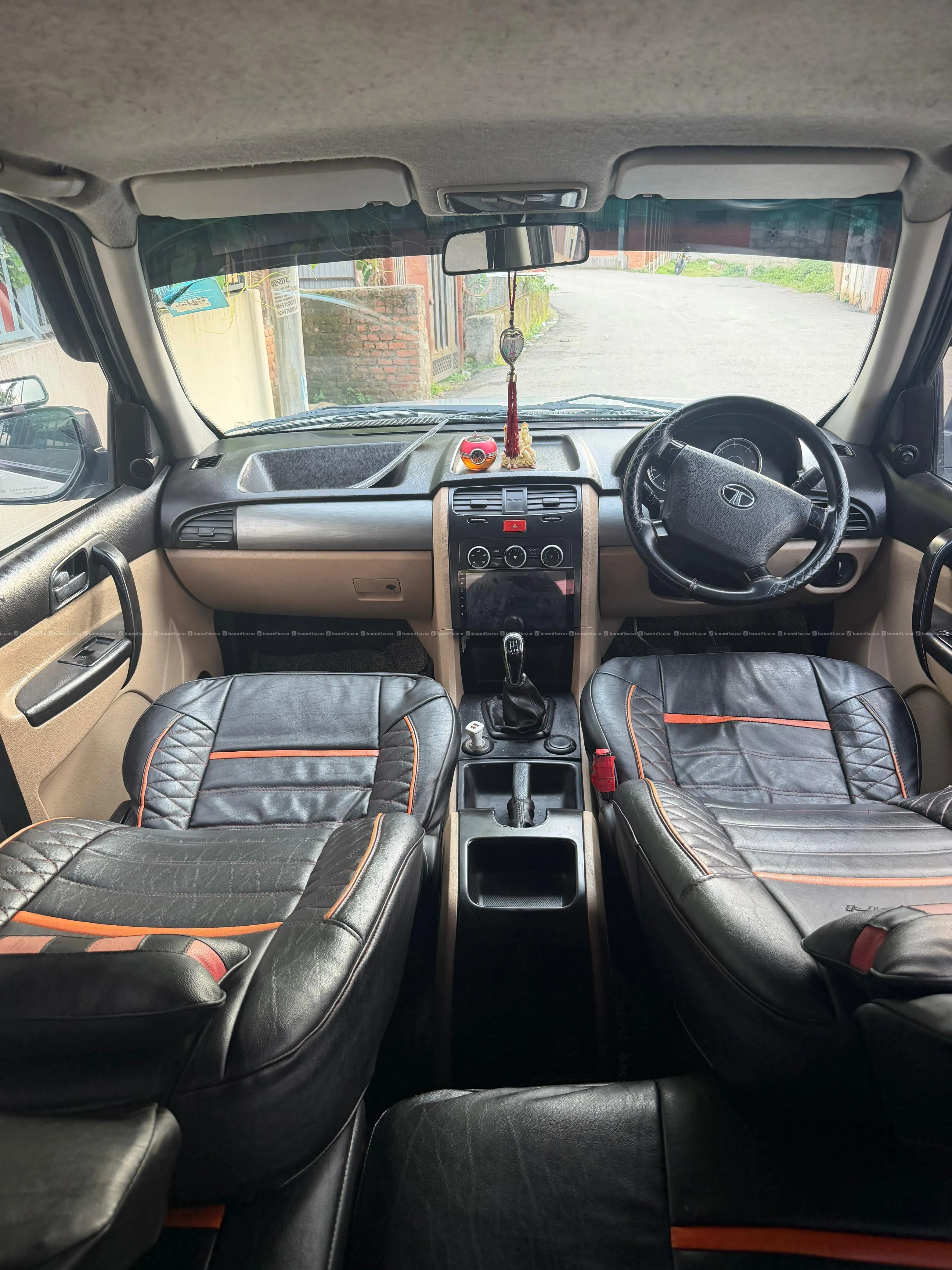 TATA STROME LX 7SEATER FULL OPTION 5