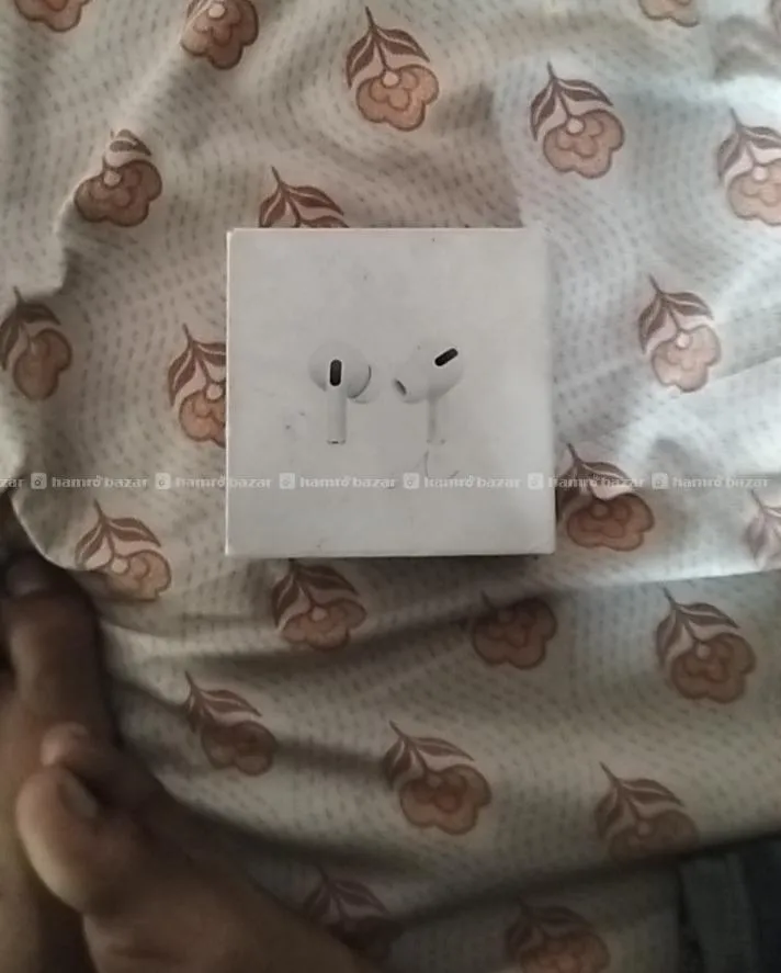 Apple AirPods Pro with MagSafe charging 2