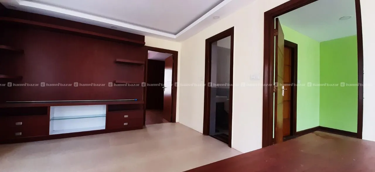 House on sale at Hattiban 4
