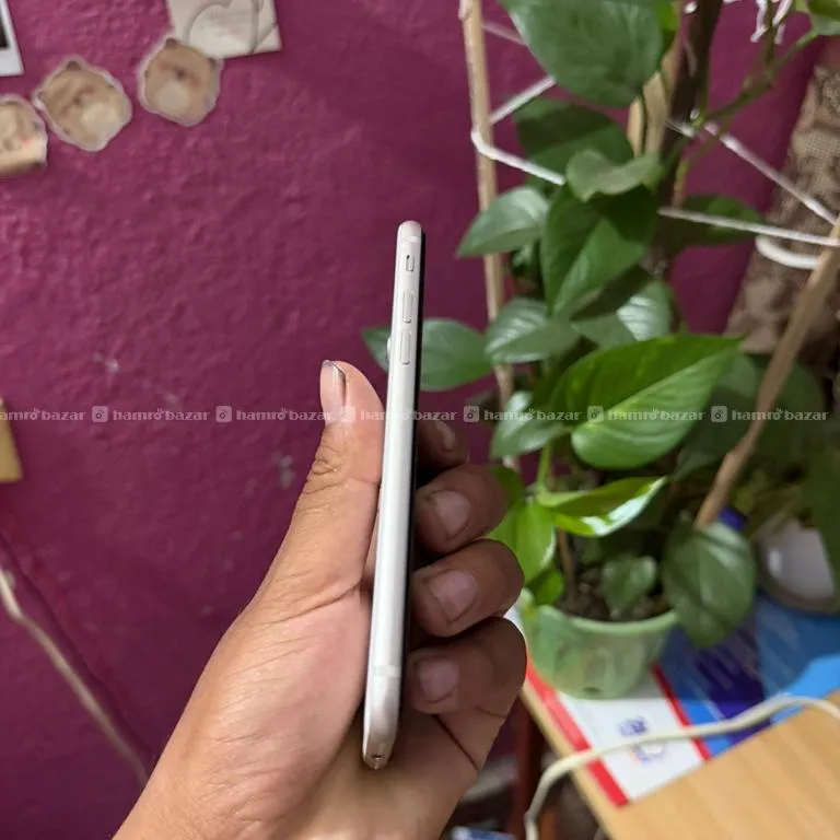 iPhone SE 3 Jen A15 Processor 6