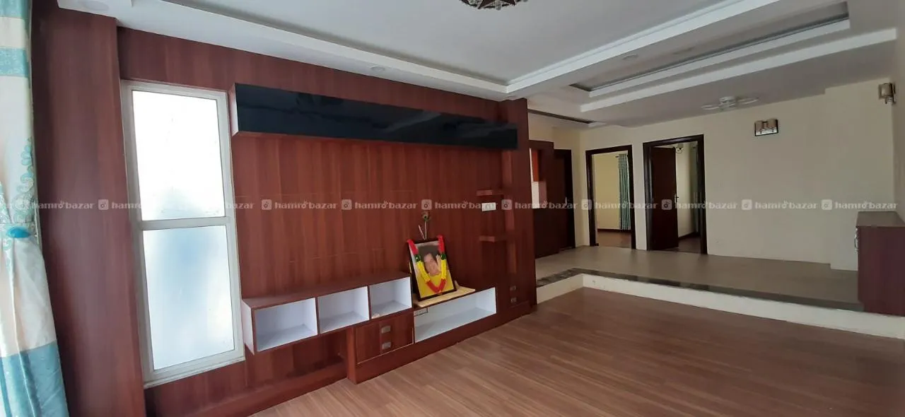 House on sale at Hattiban 8