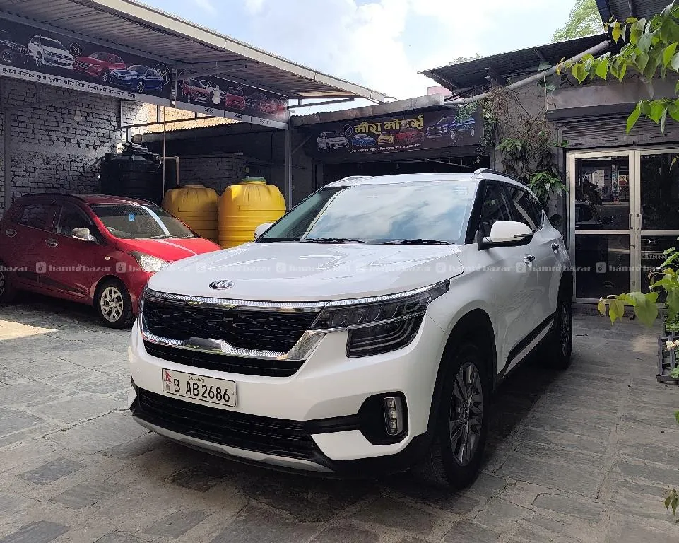 Company colour single handed Kia seltos htx ivt automatic transmission sunroof 2020 model 7
