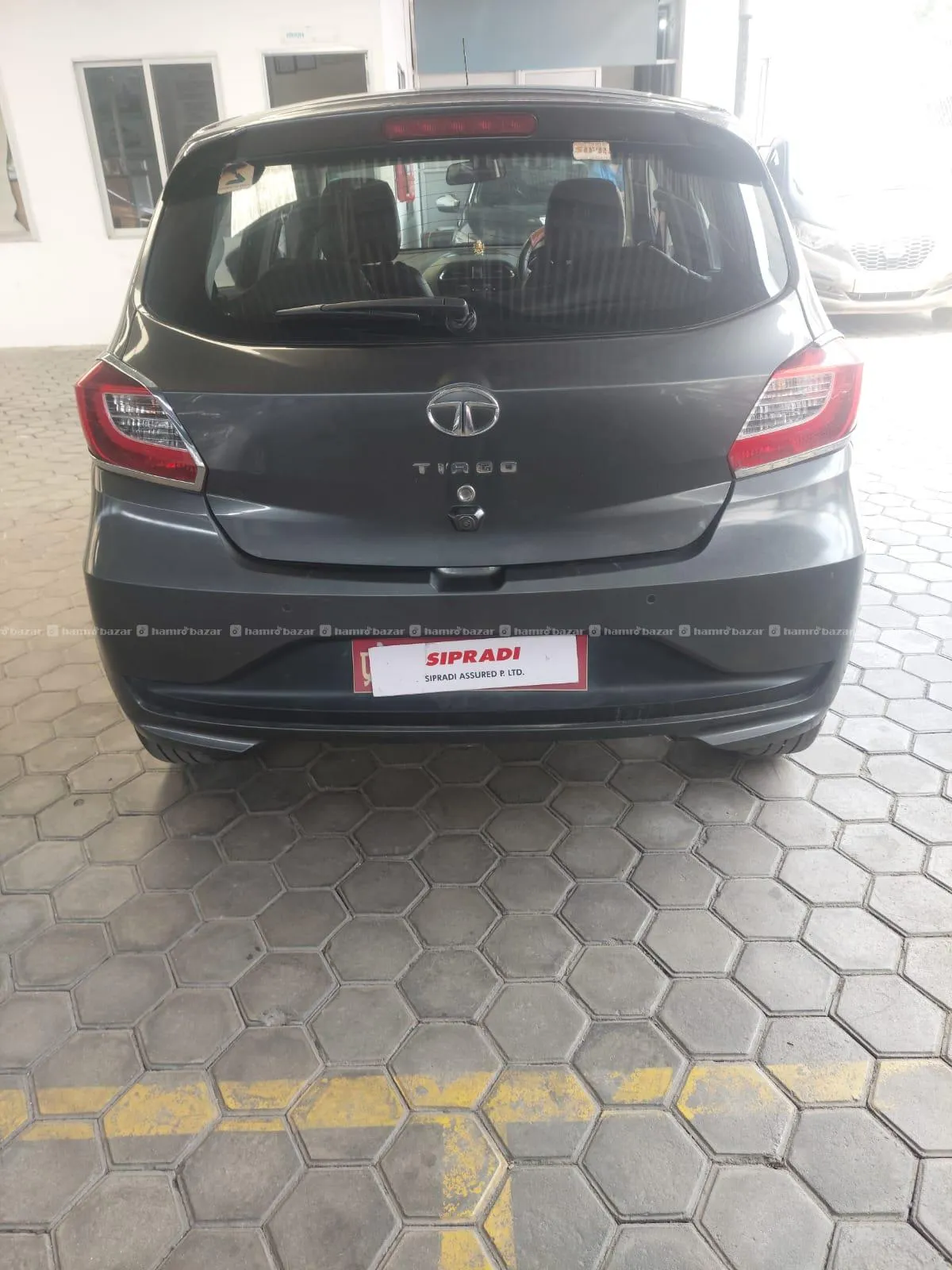 TATA Tiago XZ+ (2021) 3