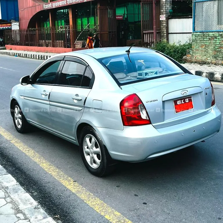Sedan Luxury Car For Sell 4