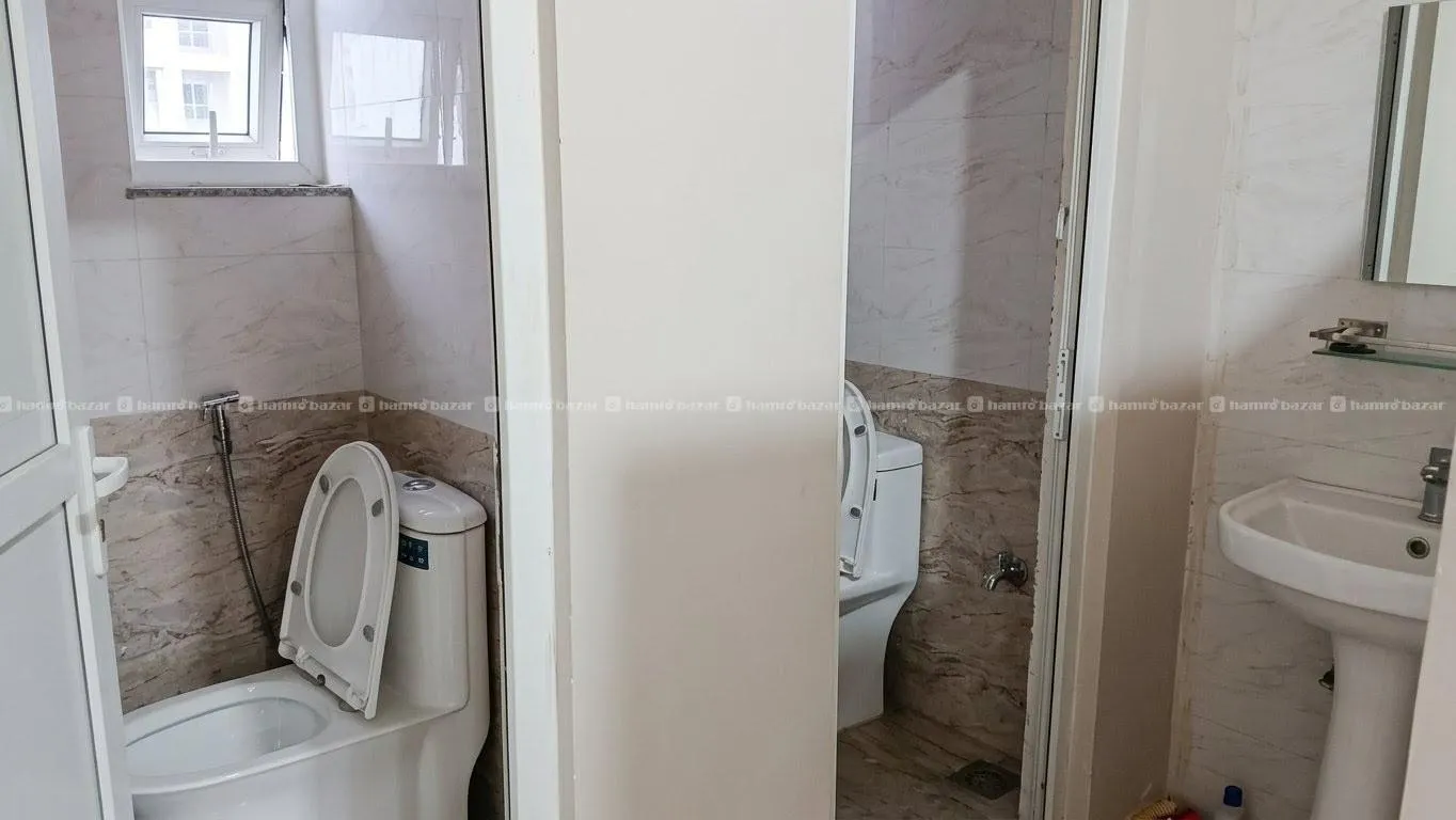 commercial space available on rent Kupondol 5