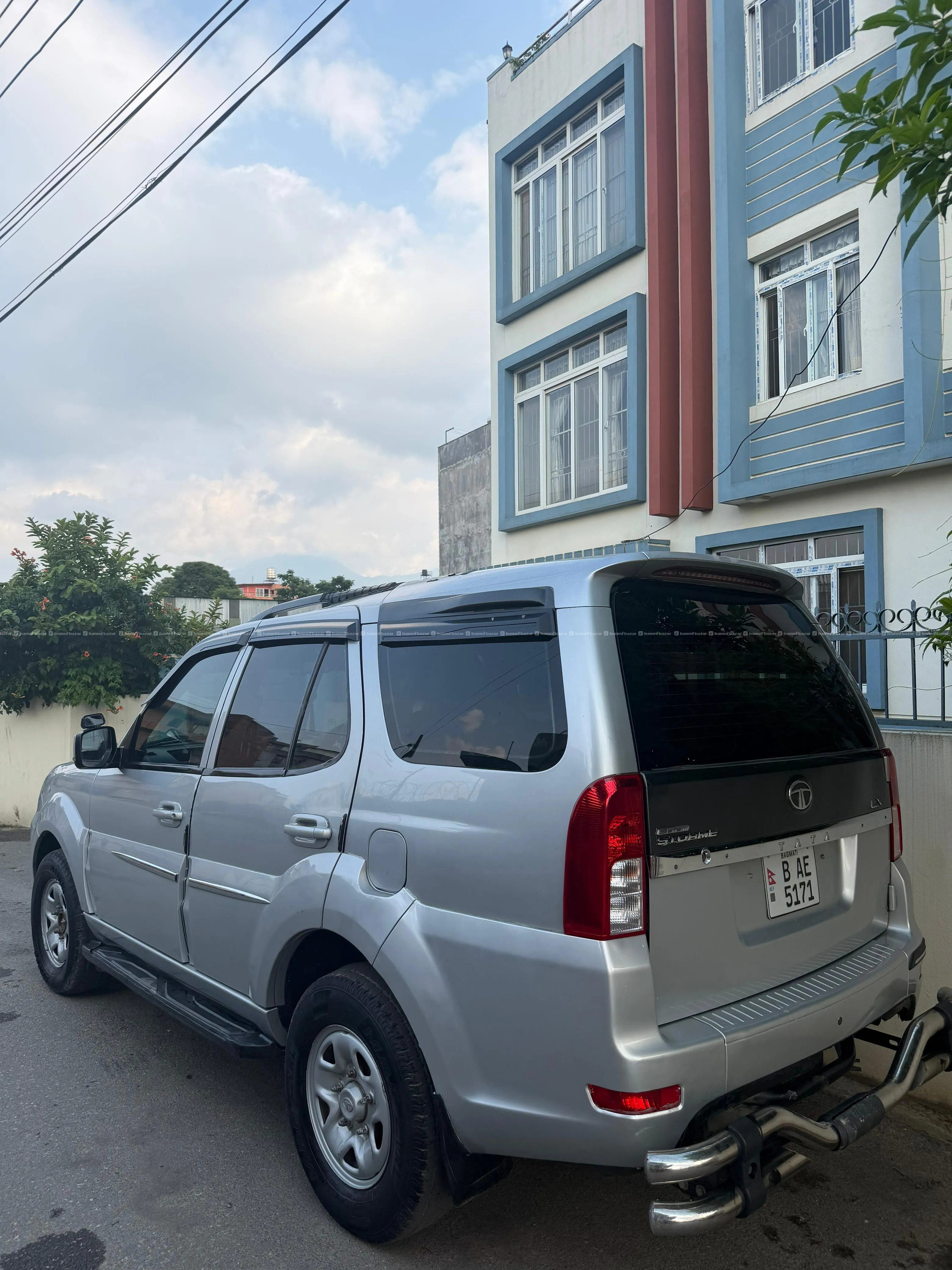 TATA STROME LX 7SEATER FULL OPTION 6