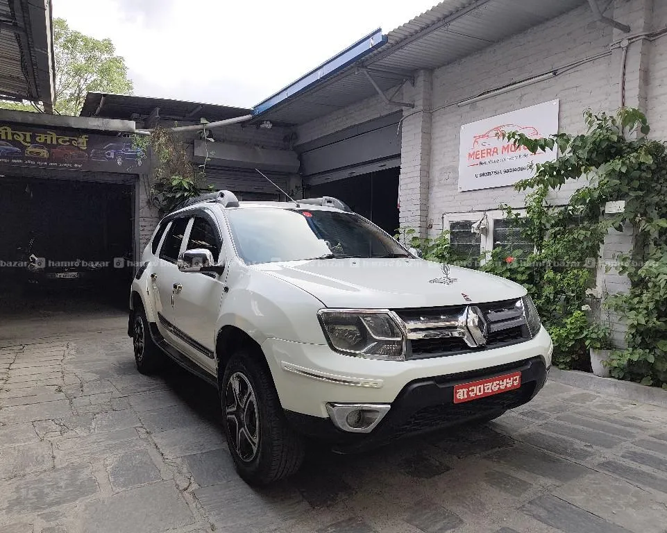 Duster Rxl petrol varient 2018 model fully modified cost around 1.50 lakh 5