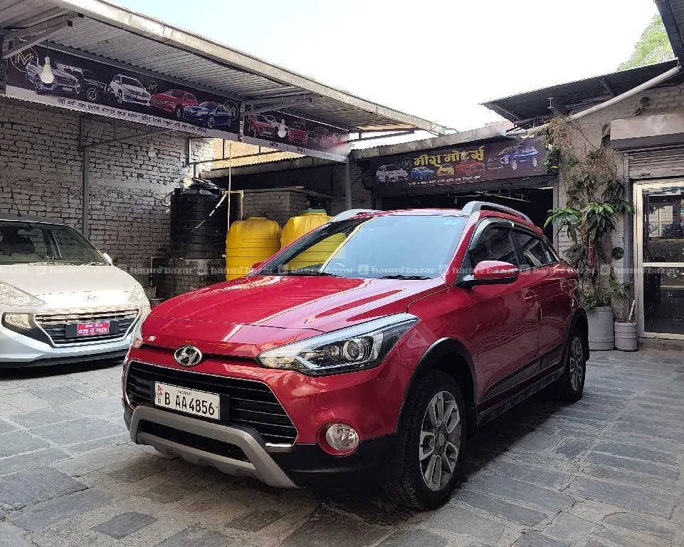 Company color single handed with full company service history i20 active S for sale or exchange. 7