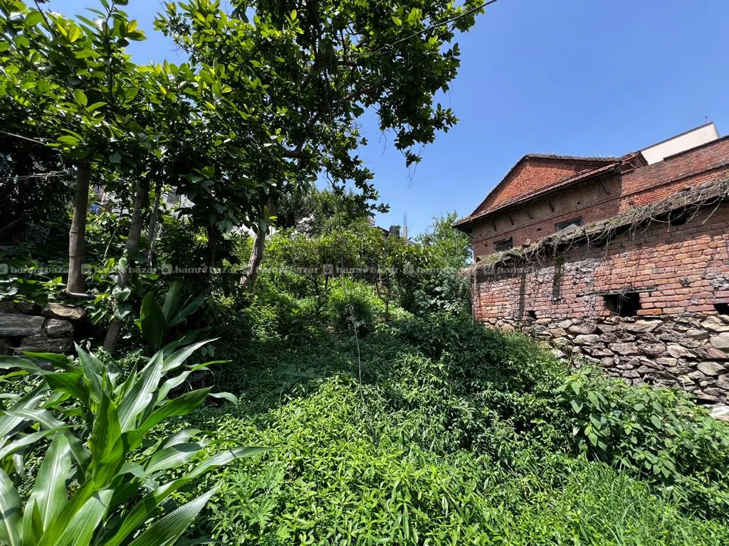 24 Aana Land On Sale At Naikap Kathmandu,18feet Ro 5