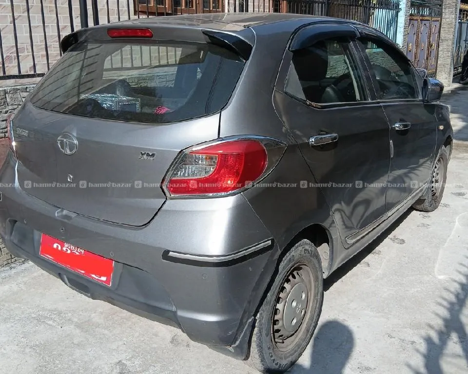 tata tiago xm 3