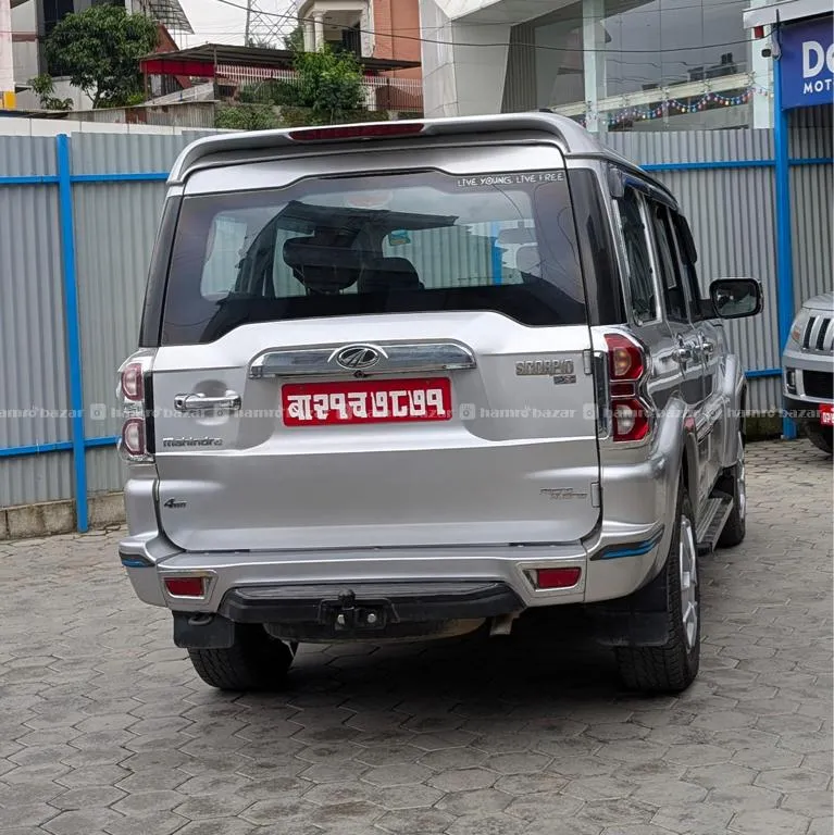 Mahindra Scorpio S5 2.2 4WD 2019 5