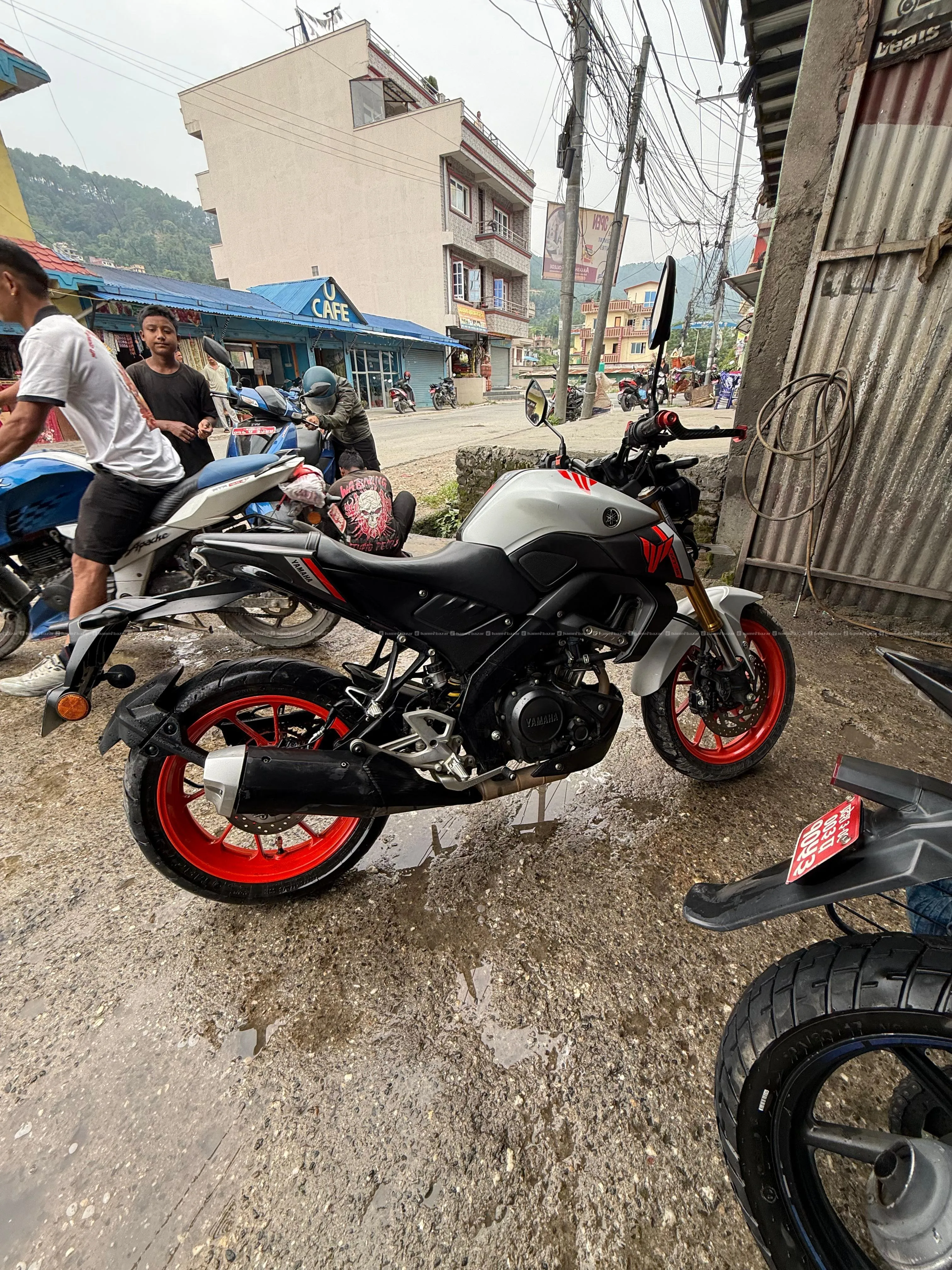 yamaha mt 15 condition like new 10k km rum 3