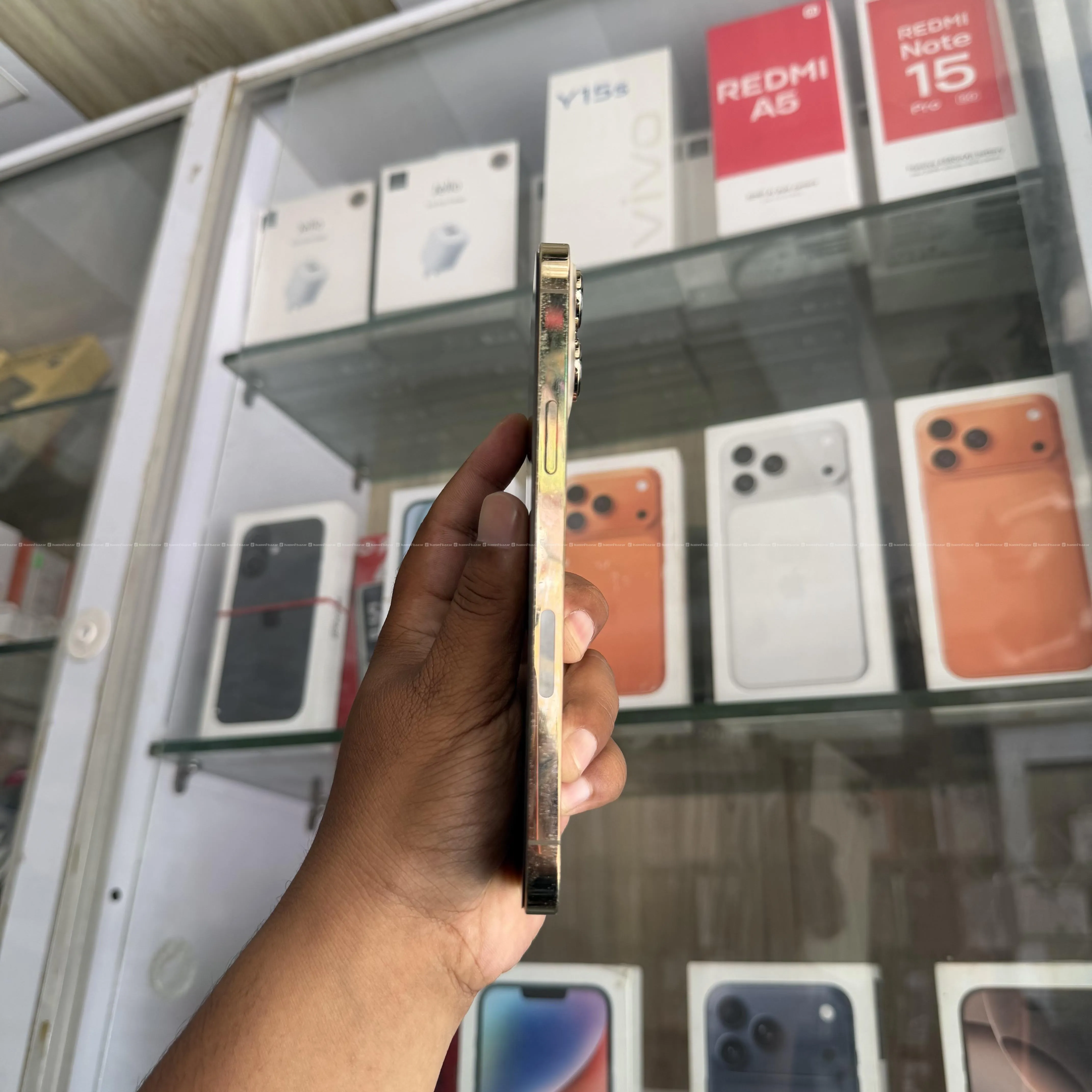 iPhone 13 Pro Max ( 256GB ) - 95% Battery Health 3