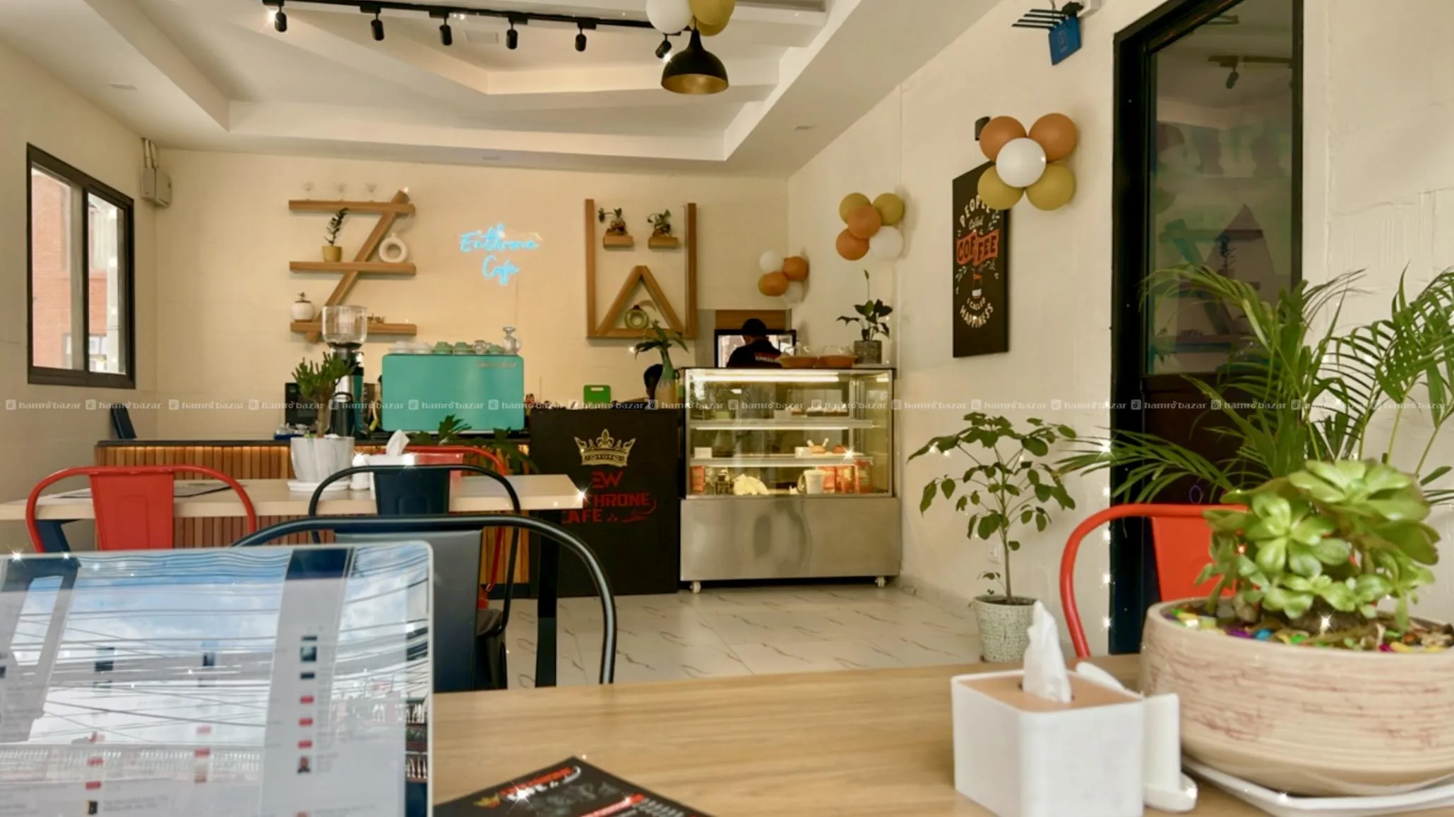Iconic location with Cafe and Car wash for sale! 8