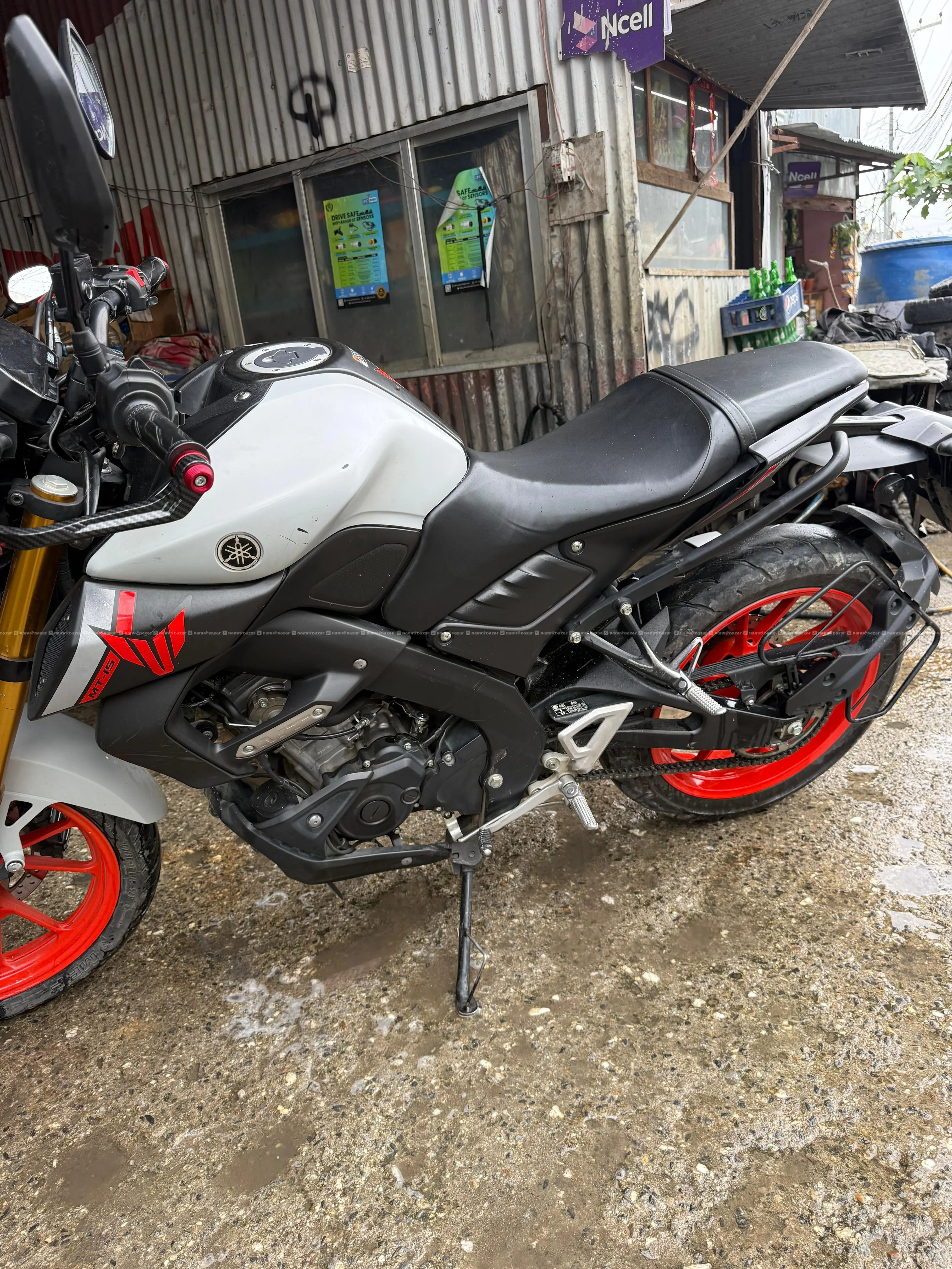 yamaha mt 15 condition like new 10k km rum 4