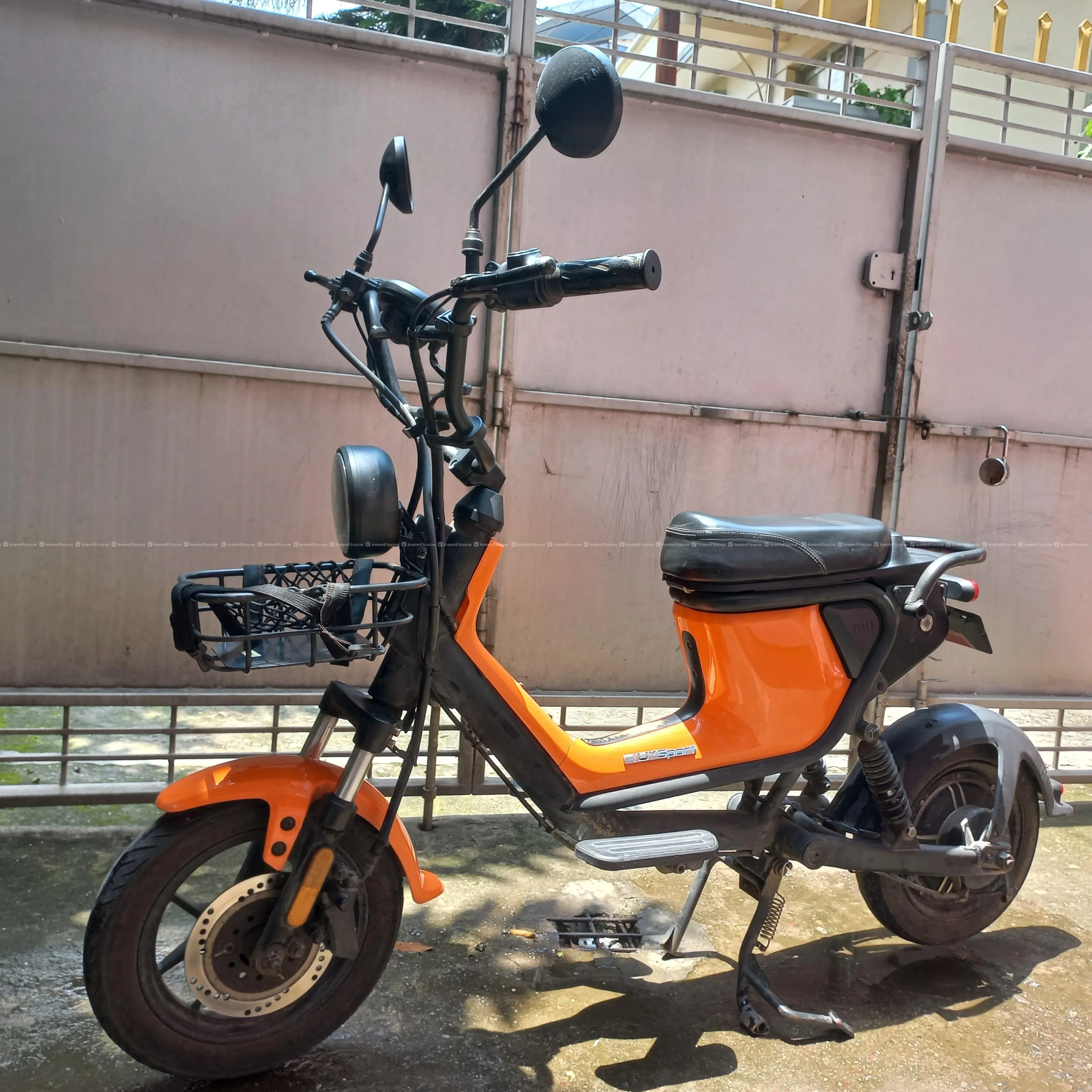 Electric scooter (NIU QUim) on sale 1