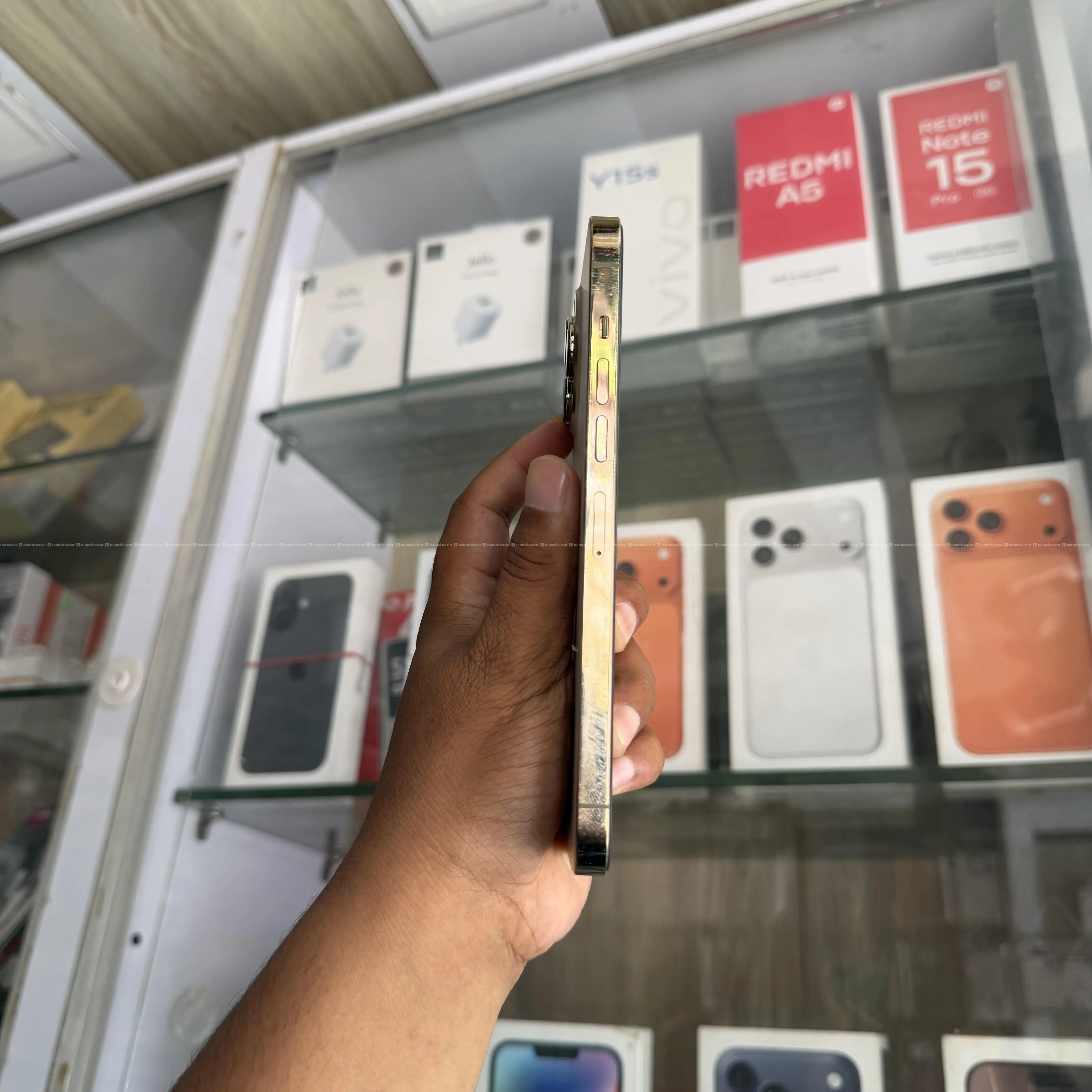 iPhone 13 Pro Max ( 256GB ) - 95% Battery Health 4