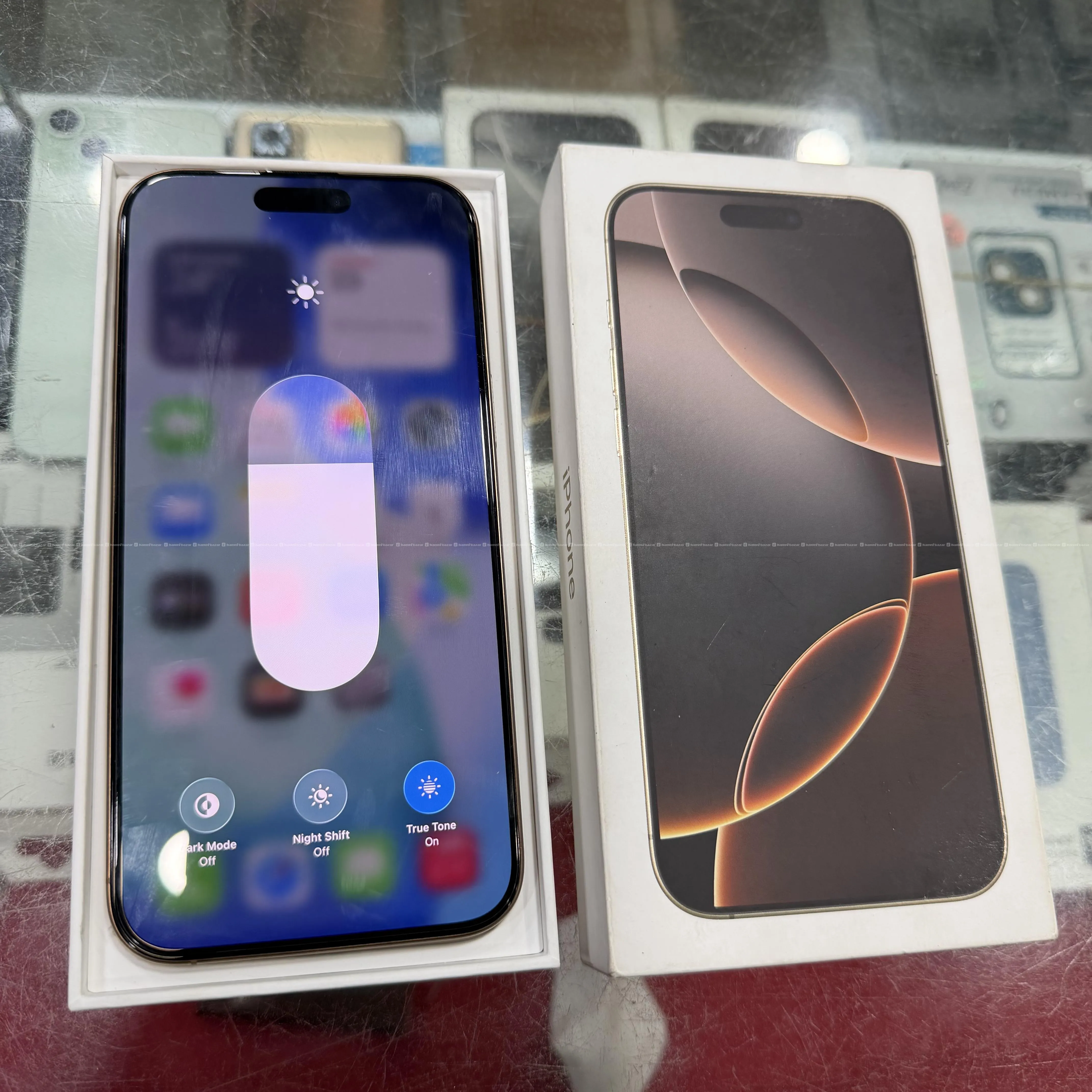 iPhone 16 Pro Max ( 256GB ) 93% Battery Health 4