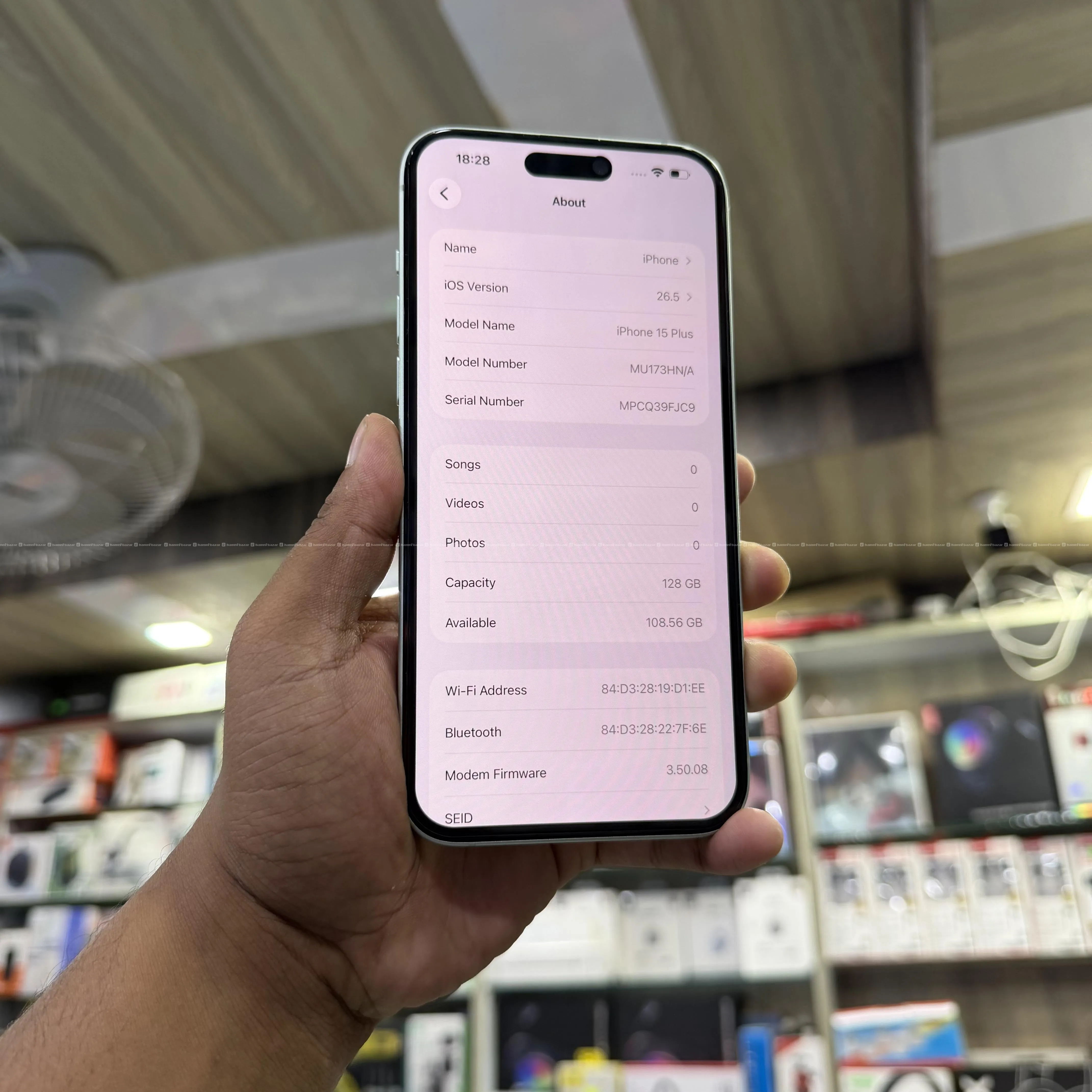 iPhone 15 Plus - 128gb - 88% Battery Health 6
