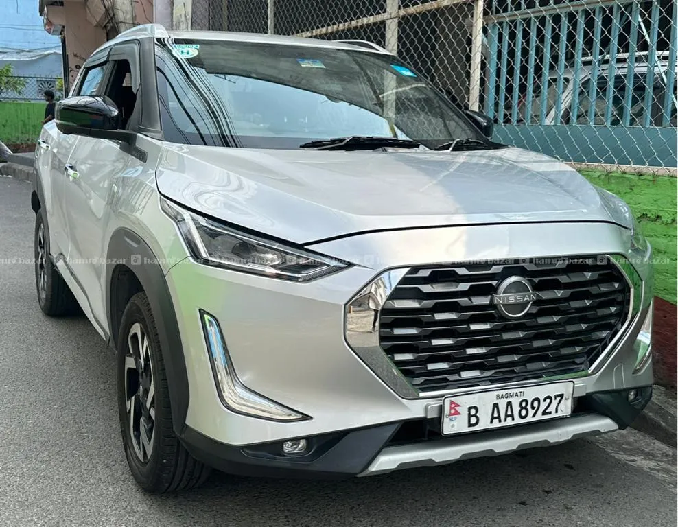 Nissan Magnite [xv Premium] 5